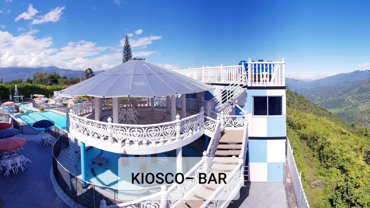 Hotel Barcelona 치나우타 외부 사진