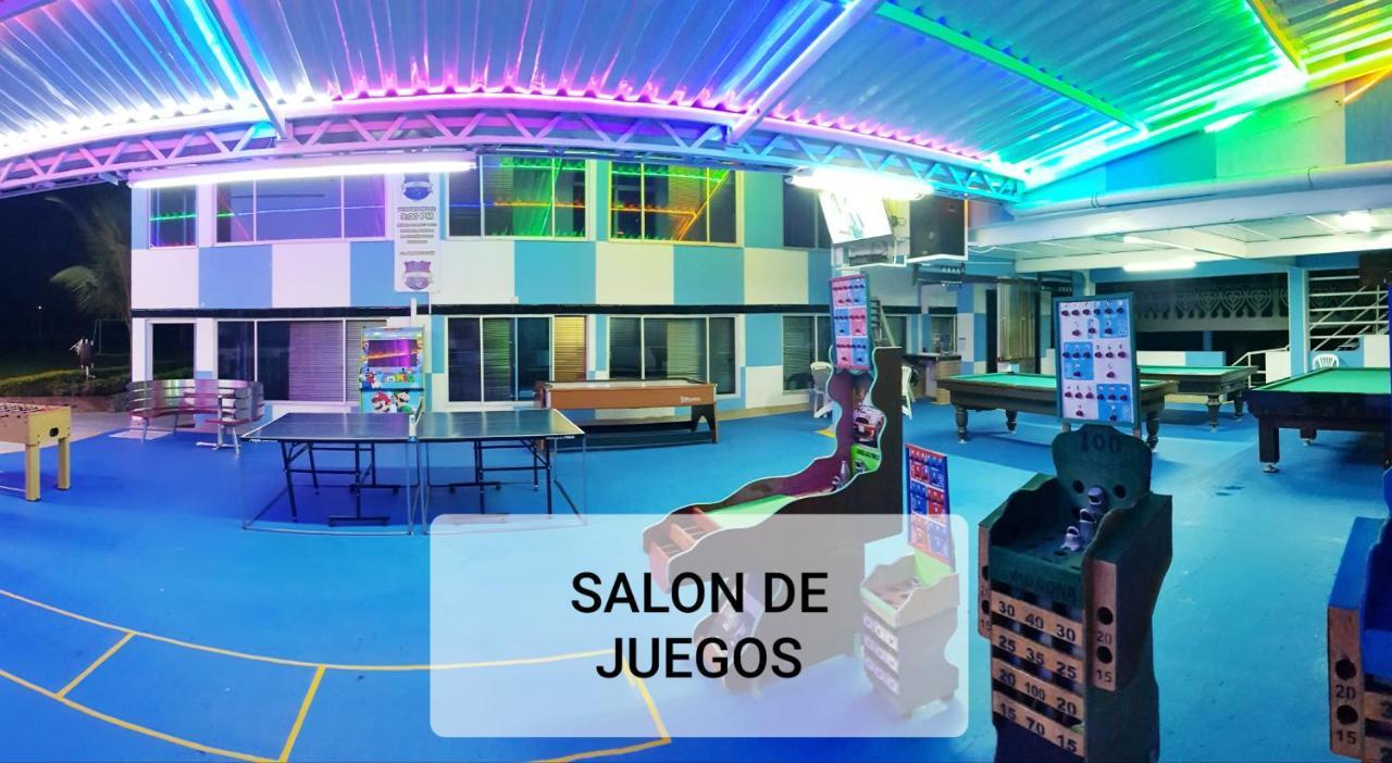 Hotel Barcelona 치나우타 외부 사진